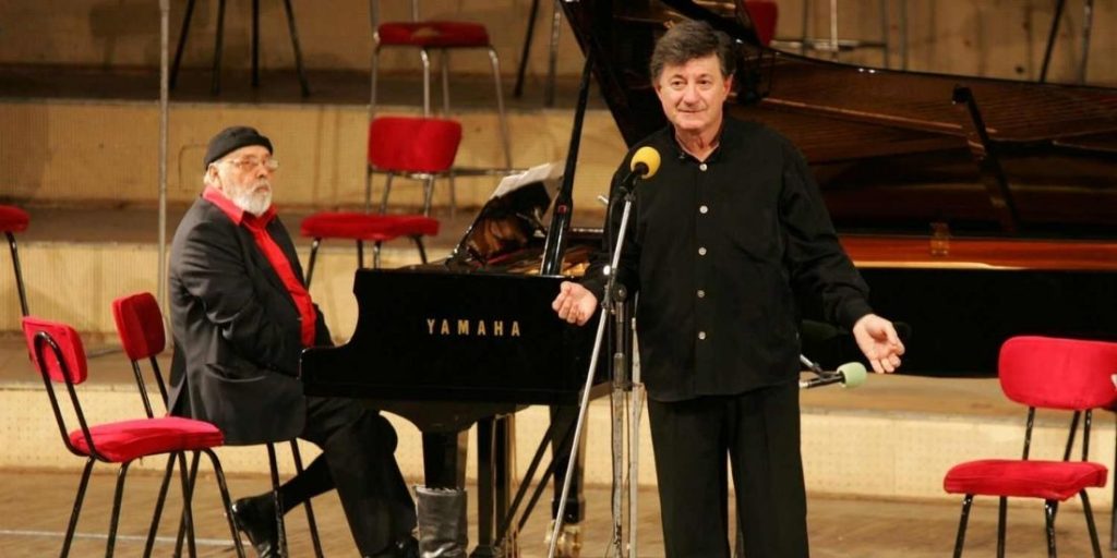 Ziua Culturii Naționale, sărbătorită în fel și chip de un neam ce parcă se frânge în nenumăratele osteneli de a a-și îngădui să fie liber în spirit, este pentru UNITER prilej de tăcere și aducere aminte. Căci trecutul ne trasează viitorul...